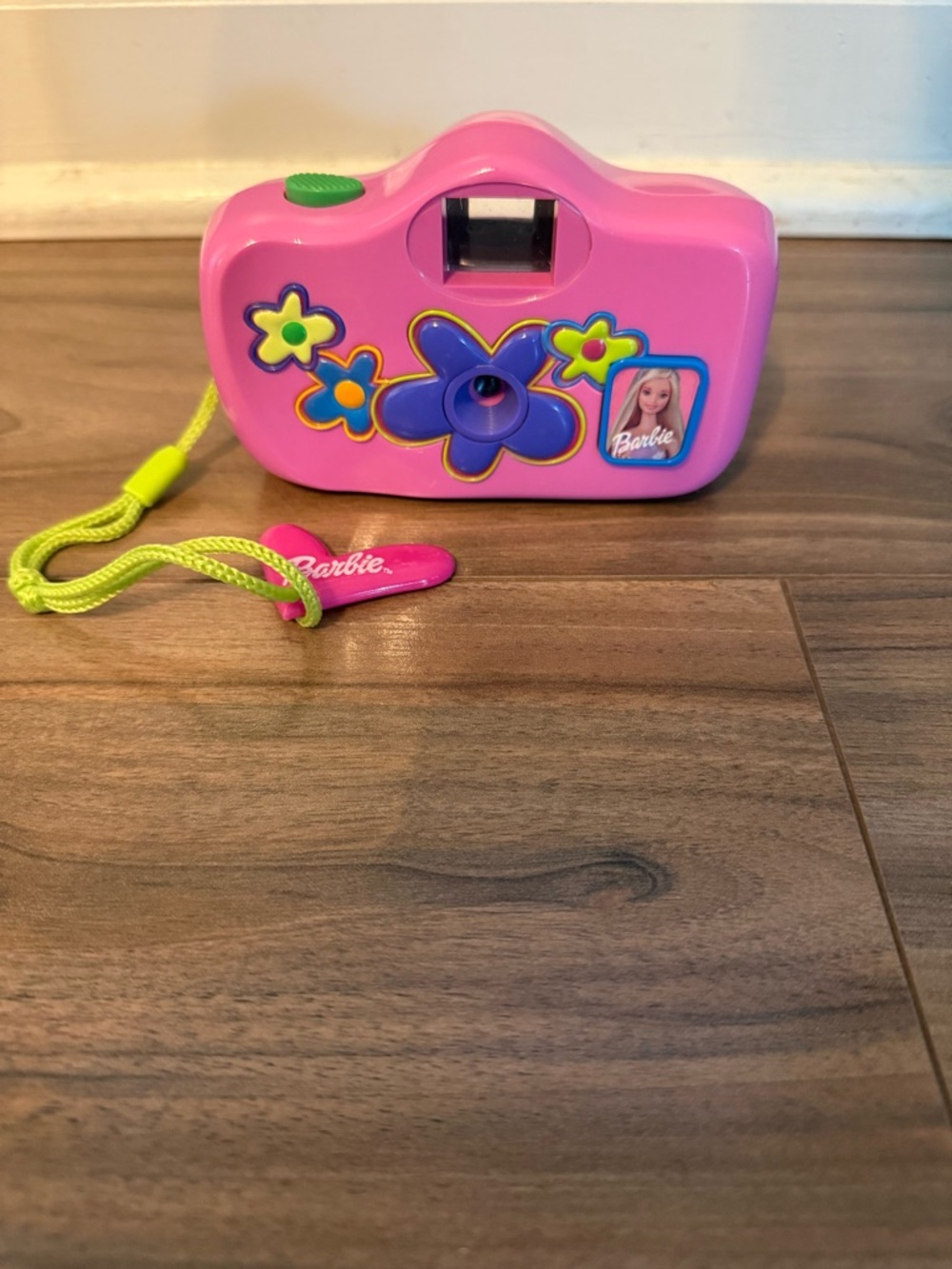 vintage Barbie-themed point-and-shoot film camera/untested